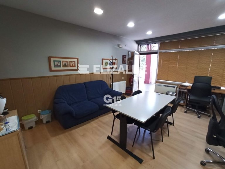 Foto 6 de LOCAL EN LARRATXO