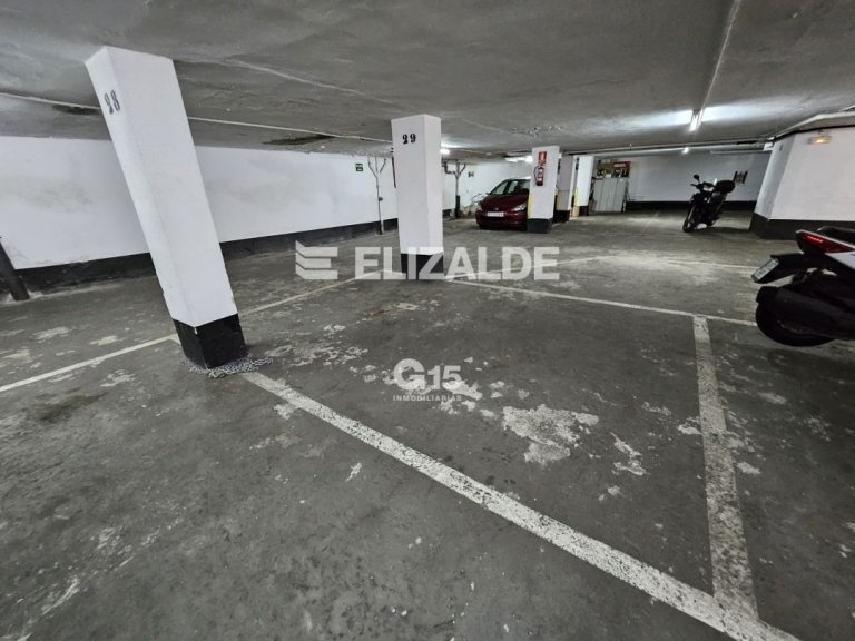 Foto 1 de RAYA DE GARAJE PARA COCHE MEDIANO