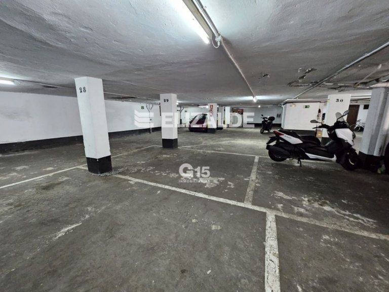 Foto 2 de RAYA DE GARAJE PARA COCHE MEDIANO