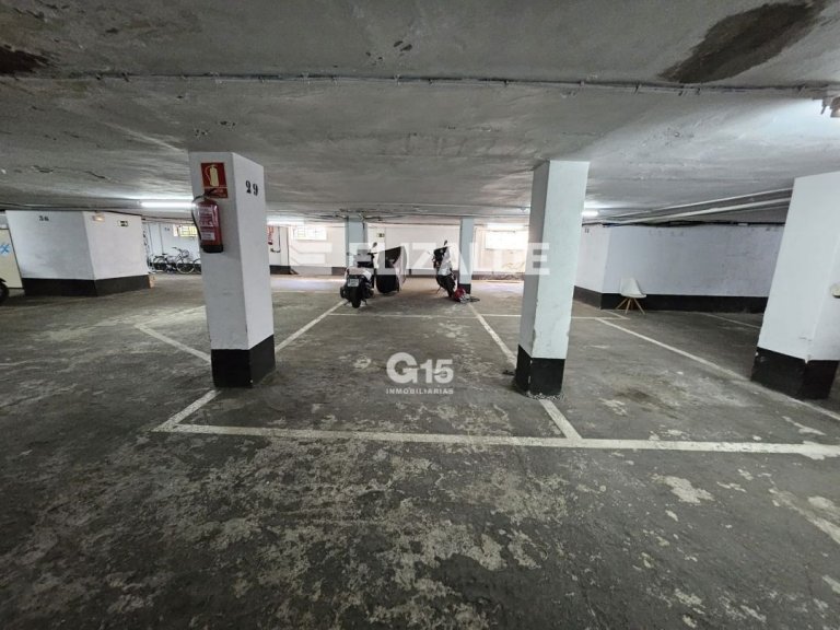 Foto 4 de RAYA DE GARAJE PARA COCHE MEDIANO