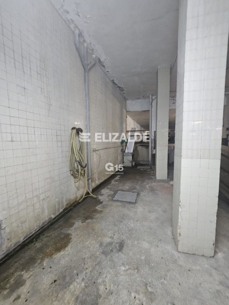 Foto 5 de RAYA DE GARAJE PARA COCHE MEDIANO