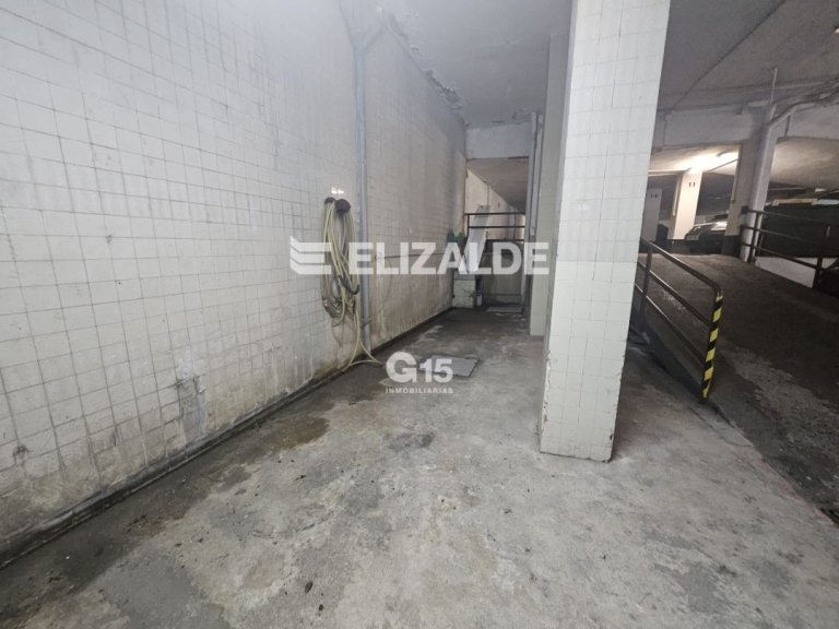 Foto 6 de RAYA DE GARAJE PARA COCHE MEDIANO