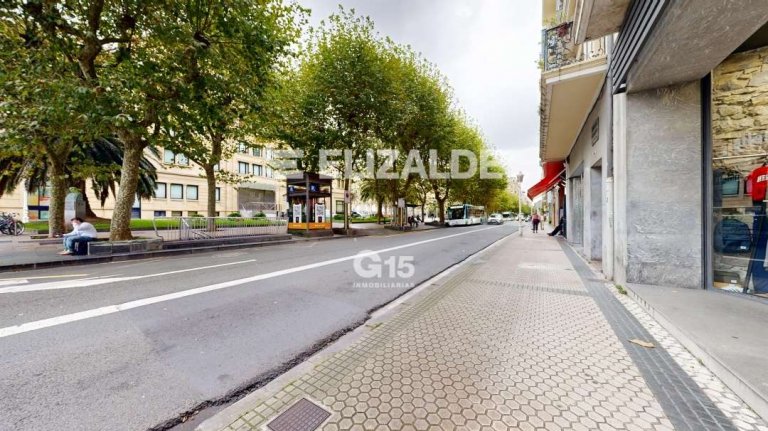 Foto 3 de LOCAL EZAGUNA OKENDO KALEAN / CONOCIDO LOCAL en la c/ OQUENDO