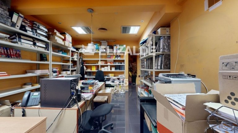 Foto 38 de LOCAL EZAGUNA OKENDO KALEAN / CONOCIDO LOCAL en la c/ OQUENDO