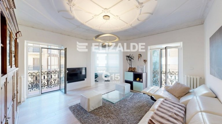 Foto 3 de ESPECTACULAR PISO EN ESQUINA