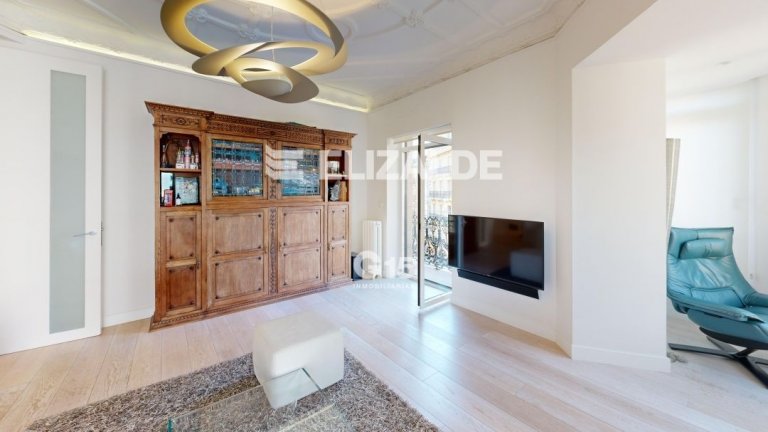 Foto 7 de ESPECTACULAR PISO EN ESQUINA