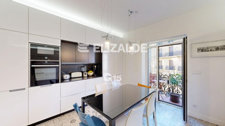 Foto 13 de ESPECTACULAR PISO EN ESQUINA