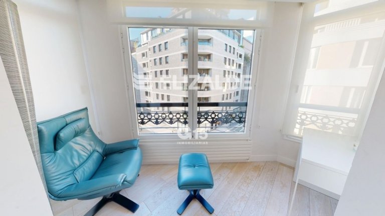 Foto 21 de ESPECTACULAR PISO EN ESQUINA