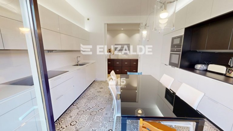 Foto 22 de ESPECTACULAR PISO EN ESQUINA