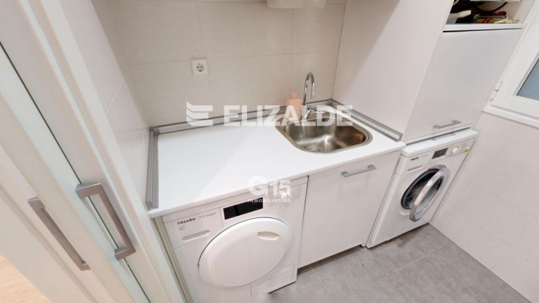 Foto 38 de ESPECTACULAR PISO EN ESQUINA