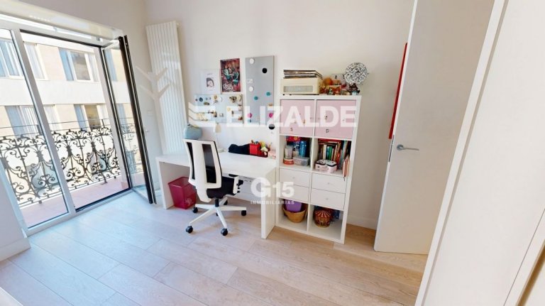 Foto 40 de ESPECTACULAR PISO EN ESQUINA