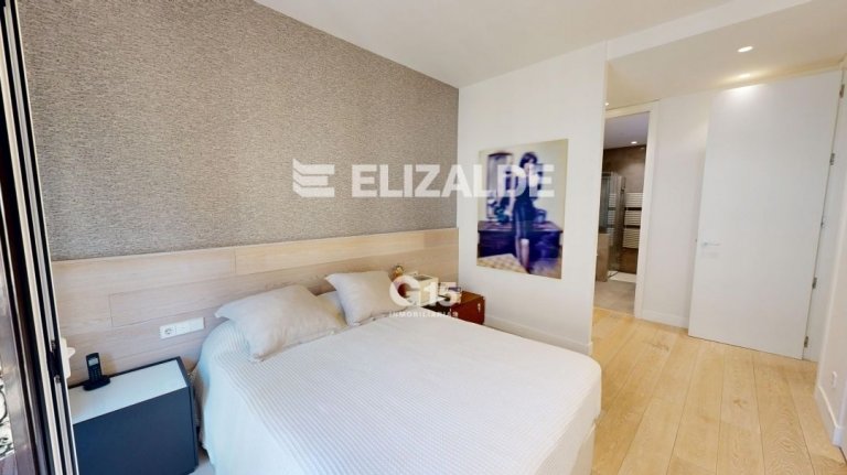 Foto 43 de ESPECTACULAR PISO EN ESQUINA