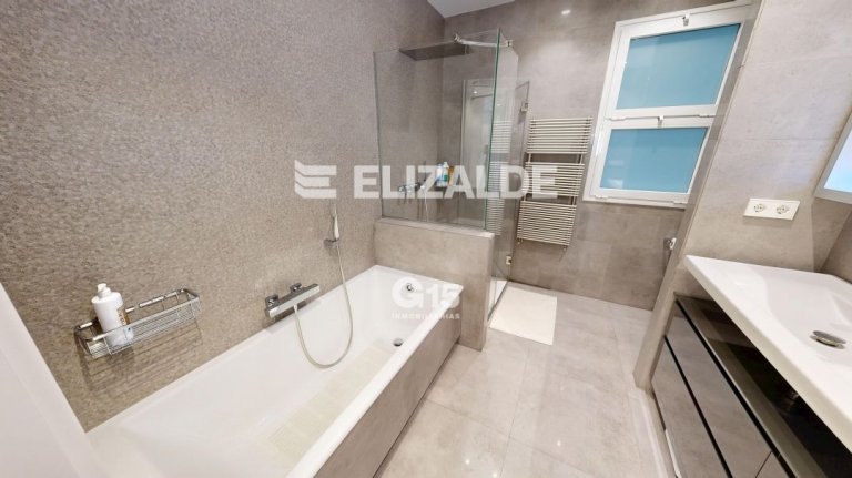 Foto 48 de ESPECTACULAR PISO EN ESQUINA