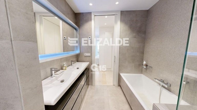 Foto 51 de ESPECTACULAR PISO EN ESQUINA