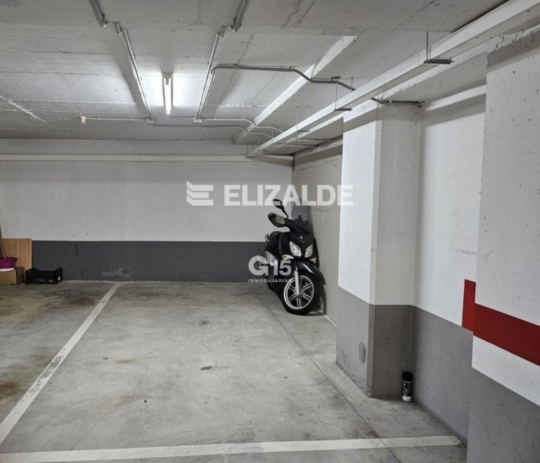 Foto 5 de RAYA DE GARAJE EN CALLE MARI