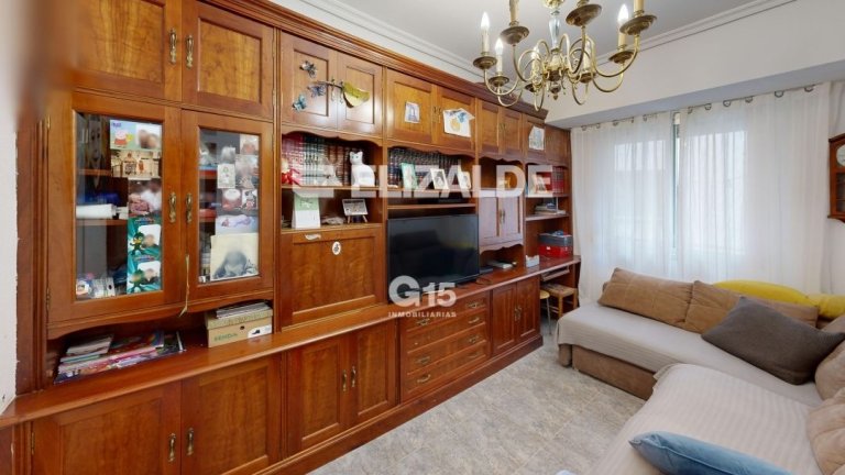 Foto 1 de En el centro de Lasarte