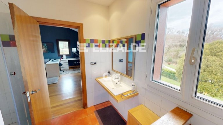 Foto 21 de IMPONENTE CASA EN JAIZUBIA - HONDARRIBIA