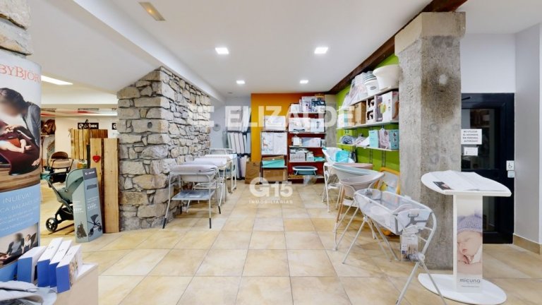 Foto 24 de GRAN LOCAL COMERCIAL EN CALLE EASO