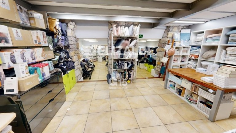 Foto 36 de GRAN LOCAL COMERCIAL EN CALLE EASO