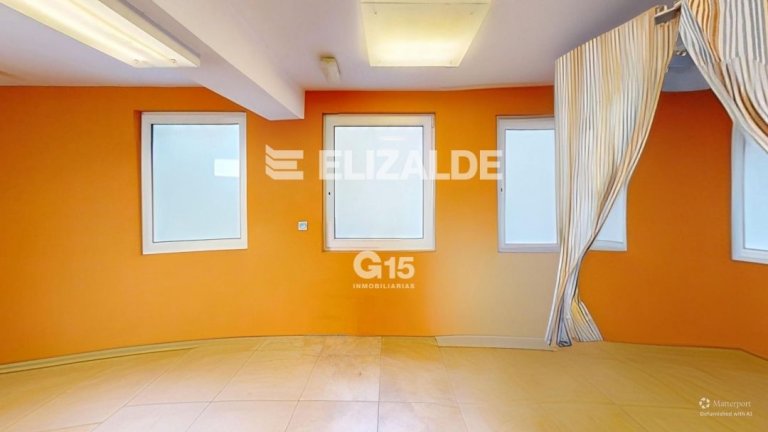 Foto 62 de GRAN LOCAL COMERCIAL EN CALLE EASO