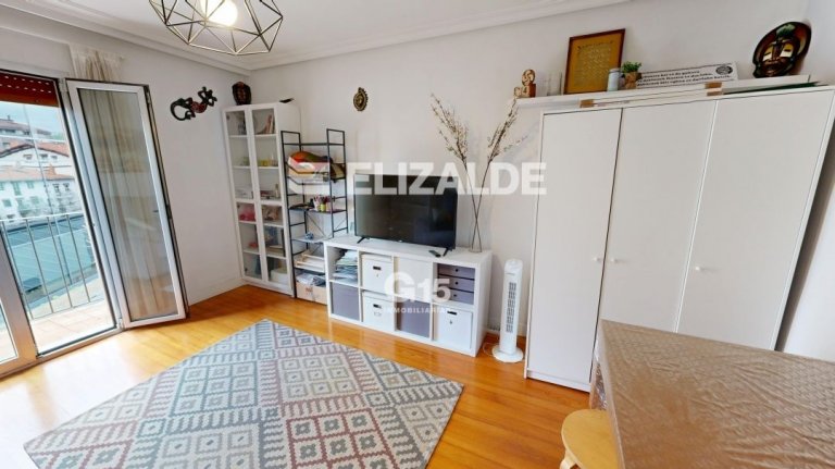 Foto 2 de En el centro de Lasarte