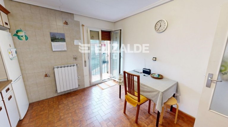 Foto 15 de En el centro de Lasarte