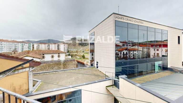 Foto 25 de En el centro de Lasarte