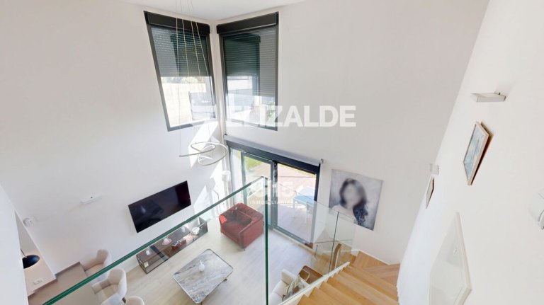 Foto 7 de HERMOSA VILLA, CON TERRAZA, JARDIN, EN ATOTXA ERREKA