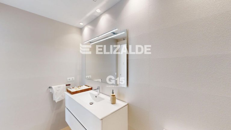 Foto 16 de HERMOSA VILLA, CON TERRAZA, JARDIN, EN ATOTXA ERREKA