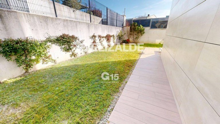 Foto 35 de HERMOSA VILLA, CON TERRAZA, JARDIN, EN ATOTXA ERREKA