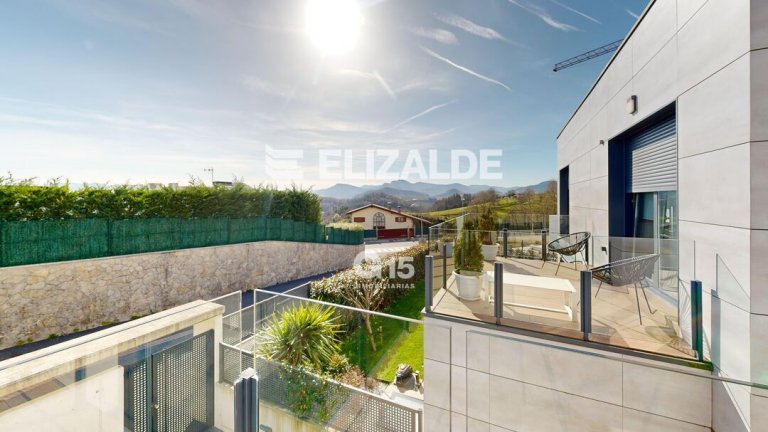 Foto 54 de HERMOSA VILLA, CON TERRAZA, JARDIN, EN ATOTXA ERREKA