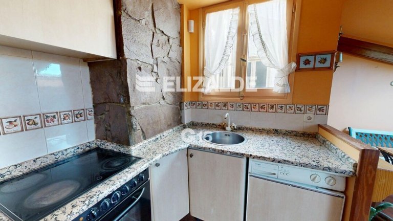 Foto 9 de Apartamento abuhardillado en Lasarte