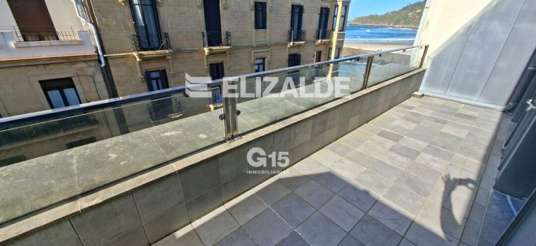 Foto 3 de ÁTICO CON TERRAZA en EUSKAL HERRIA KALEA