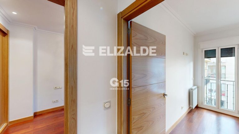 Foto 34 de ÁTICO CON TERRAZA en EUSKAL HERRIA KALEA