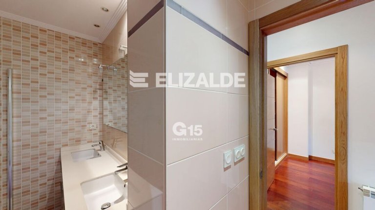 Foto 38 de ÁTICO CON TERRAZA en EUSKAL HERRIA KALEA