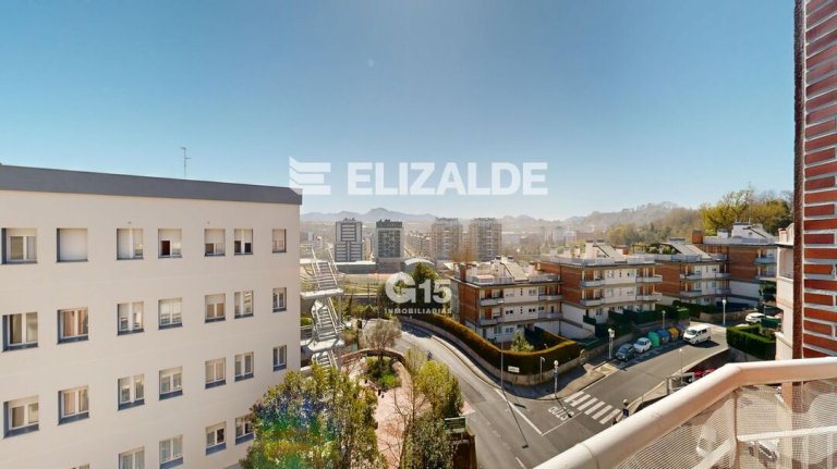 Foto 3 de PRECIOSO ÁTICO CON TERRAZA SUR