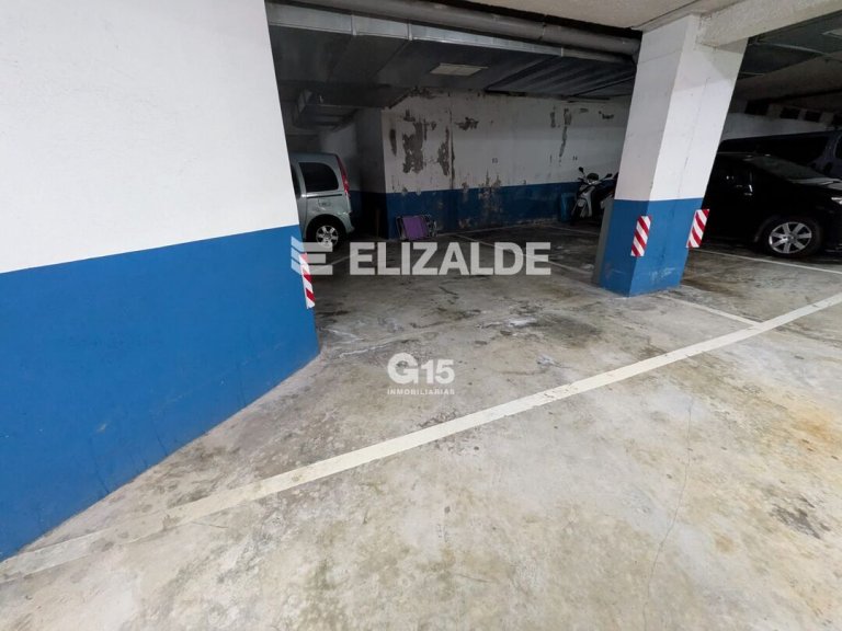 Foto 2 de RAYA DE GARAJE PARA COCHE Y DOS MOTOS