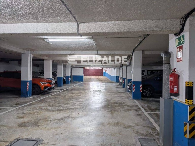 Foto 4 de RAYA DE GARAJE PARA COCHE Y DOS MOTOS