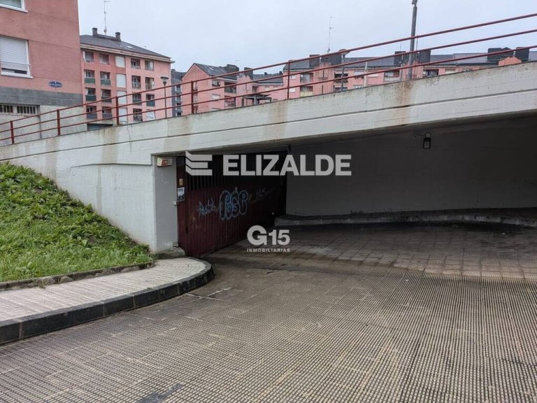 Foto 8 de RAYA DE GARAJE PARA COCHE Y DOS MOTOS