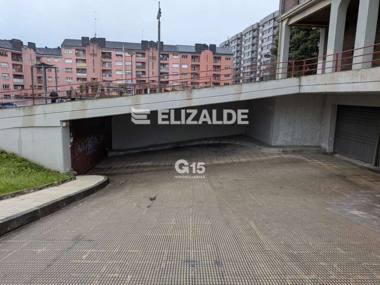 Foto 9 de RAYA DE GARAJE PARA COCHE Y DOS MOTOS