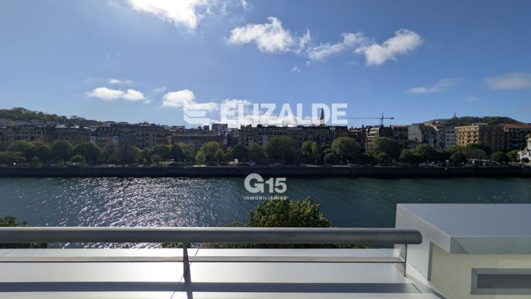 Foto 40 de ÁTICO DÚPLEX CON TERRAZA Y VISTAS AL RÍO