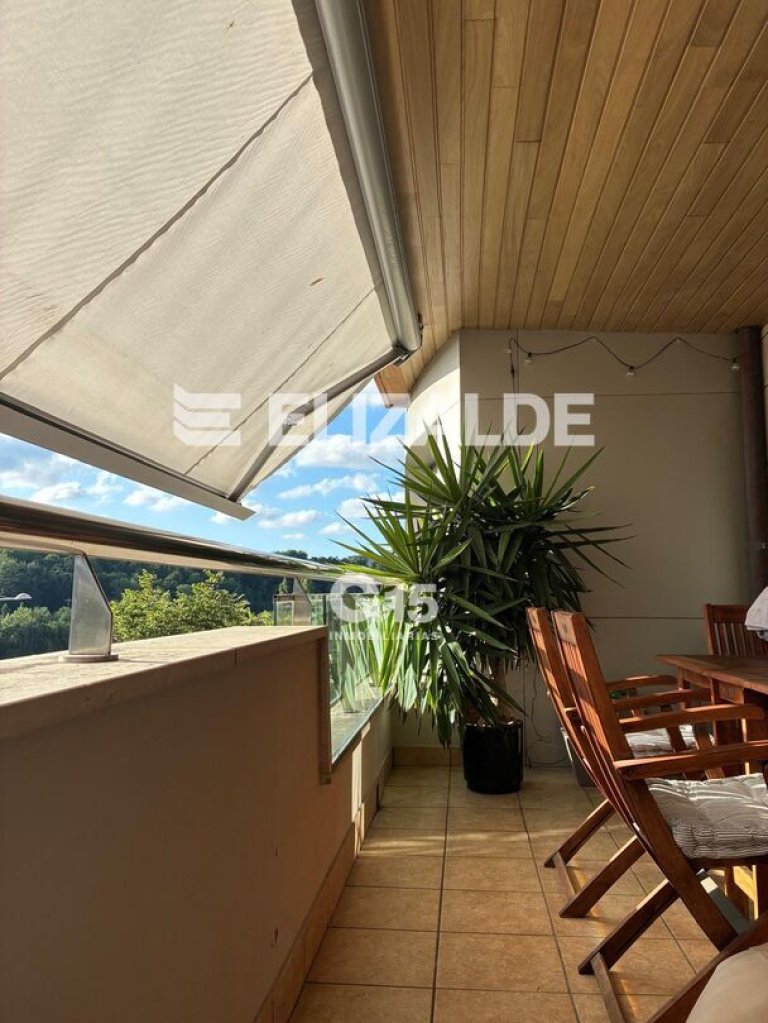 Foto 6 de PRECIOSA VIVIENDA CON VISTAS AL RÍO