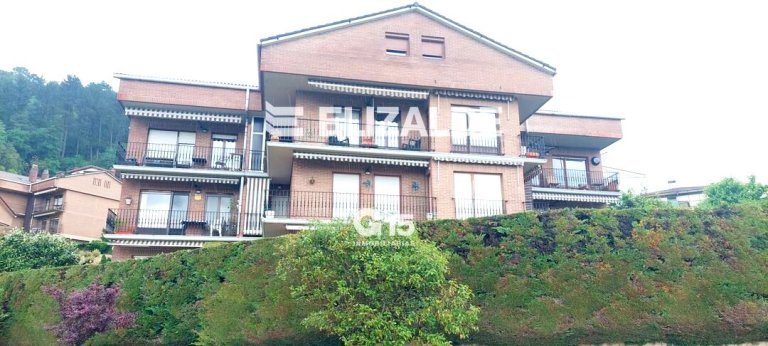 Foto 1 de PISO EN RODIL: 3hab, 2baños, terraza, vistas, raya garaje, trastero en bajo cubierta.