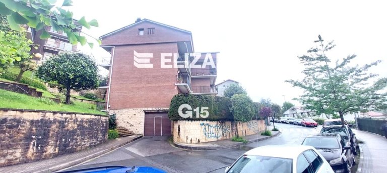 Foto 5 de PISO EN RODIL: 3hab, 2baños, terraza, vistas, raya garaje, trastero en bajo cubierta.