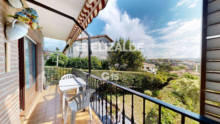 Foto 8 de PISO EN RODIL: 3hab, 2baños, terraza, vistas, raya garaje, trastero en bajo cubierta.
