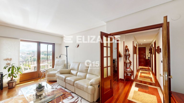 Foto 12 de PISO EN RODIL: 3hab, 2baños, terraza, vistas, raya garaje, trastero en bajo cubierta.