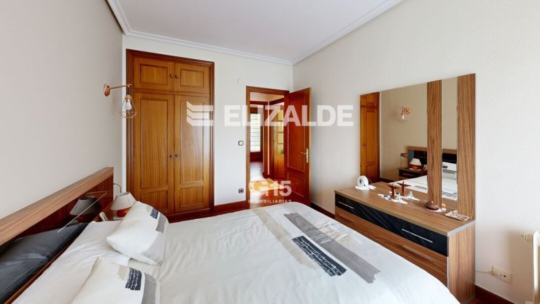 Foto 22 de PISO EN RODIL: 3hab, 2baños, terraza, vistas, raya garaje, trastero en bajo cubierta.