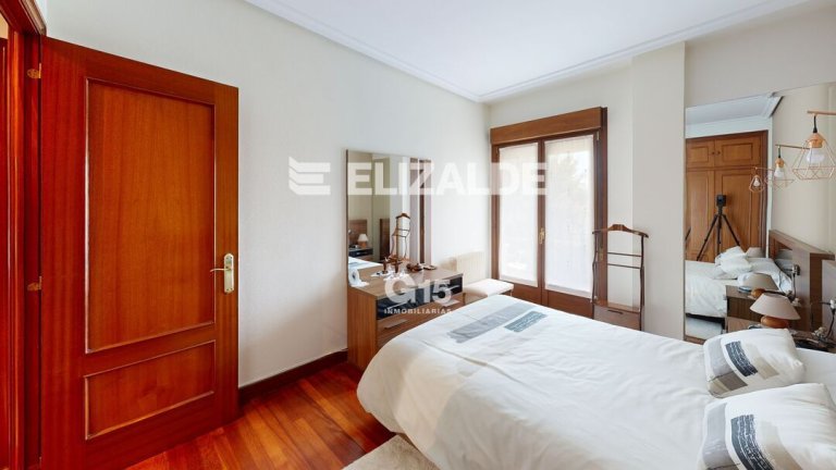 Foto 23 de PISO EN RODIL: 3hab, 2baños, terraza, vistas, raya garaje, trastero en bajo cubierta.