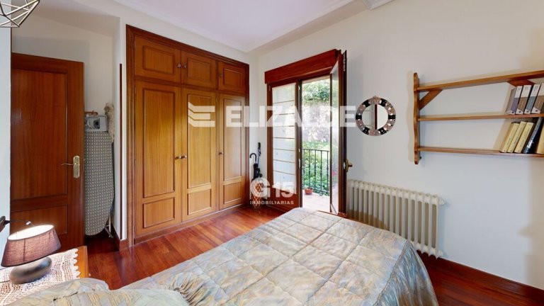 Foto 25 de PISO EN RODIL: 3hab, 2baños, terraza, vistas, raya garaje, trastero en bajo cubierta.