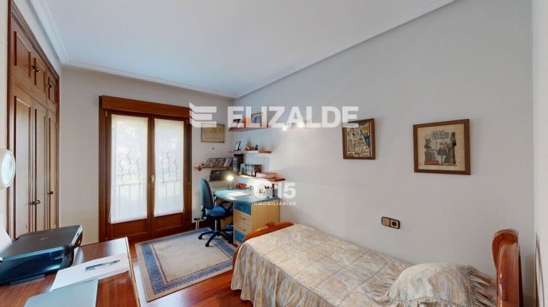 Foto 27 de PISO EN RODIL: 3hab, 2baños, terraza, vistas, raya garaje, trastero en bajo cubierta.